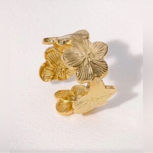 Fiorella Floral Gold Ring Adjustable